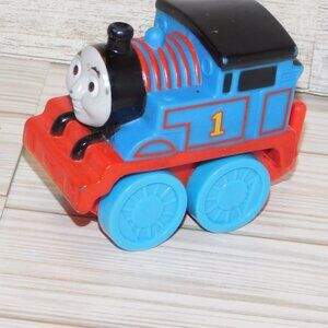 THOMAS THE TRAIN  Toy Plastic Train,  Cake Topper 2010 mattel *